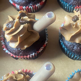 Custom Cupcakes & Alcohol Infused Desserts | Baileys Boozy Desserts, Bellmore, NY | 516.526.1656, baileysboozydesserts@gmail.com - Image