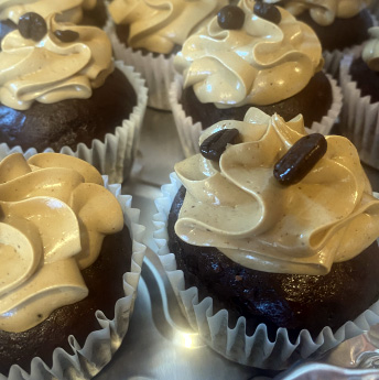 Custom Cupcakes & Alcohol Infused Desserts | Baileys Boozy Desserts, Bellmore, NY | 516.526.1656, baileysboozydesserts@gmail.com - Image